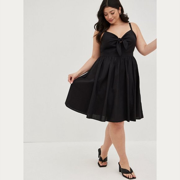 Torid BLACK POPLIN TIE-FRONT SKATER DRESS Size 00 - Picture 3 of 5